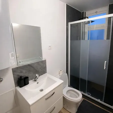 Joel Calme Moderne A 5 Min De La Gare Apartmán *