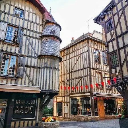 Joel Calme Moderne A 5 Min De La Gare Apartment Troyes